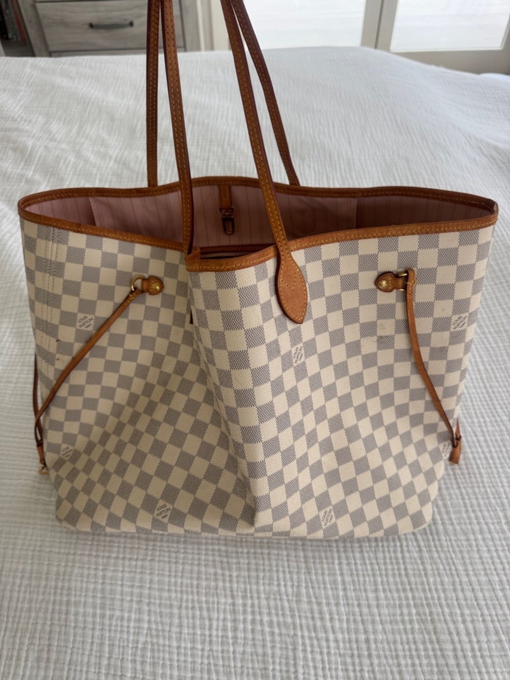 Large Louis Vuitton Neverfull with wallet included
